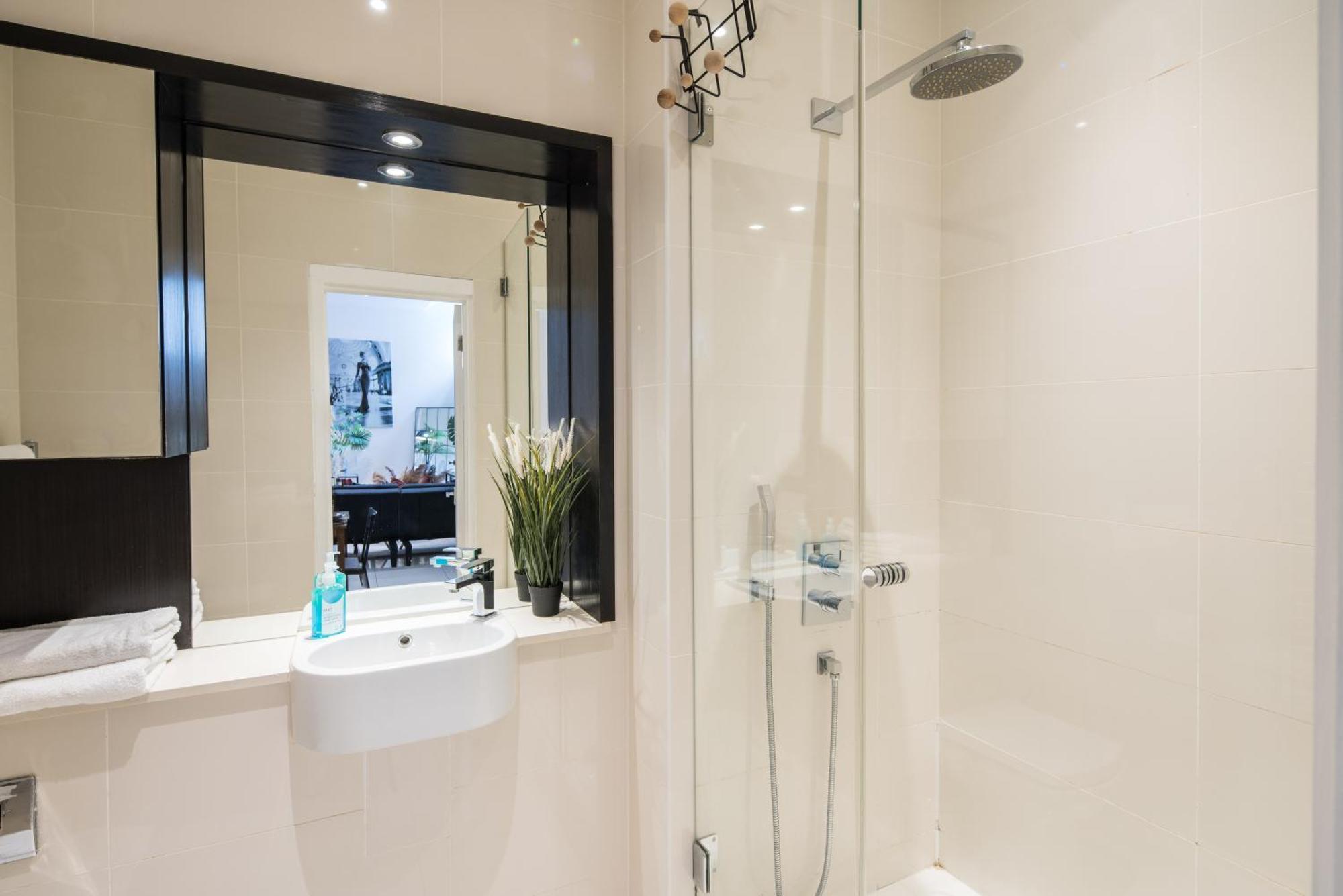 ロンドンAl Central-Soho-Chinatown-Coventgarden-Cozy-Onebedアパートメント エクステリア 写真